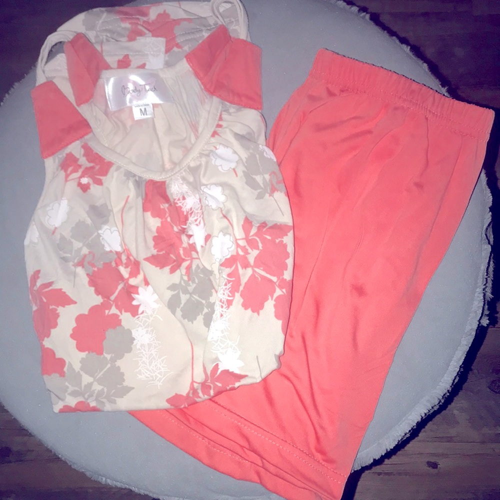 Peach & white sleeper short-set.